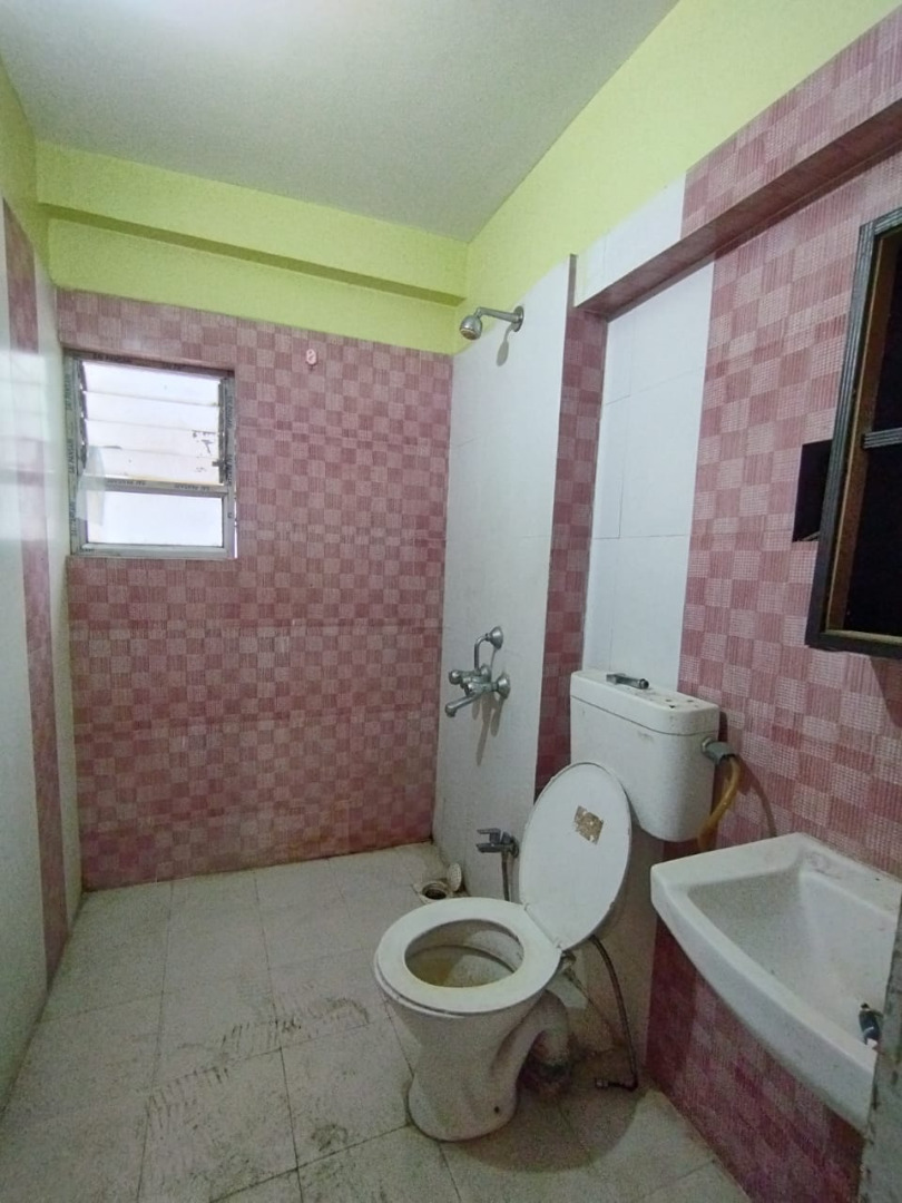 Unfurnished 3bhk in Royal Global University, NH-37, opp. Tirupati Balaji Temple, AHOM GAON, Guwahati, Assam, India for Rent